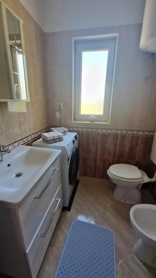 Apartman Mario ウマグ 0*,